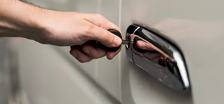Why Choose Our Auto Locksmith Team in Terrebonne, QC?