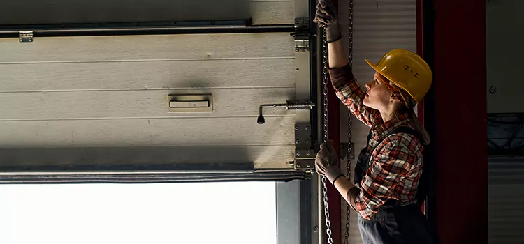 Addressing Common Garage Door Stoppage Issues in Terrebonne, QC